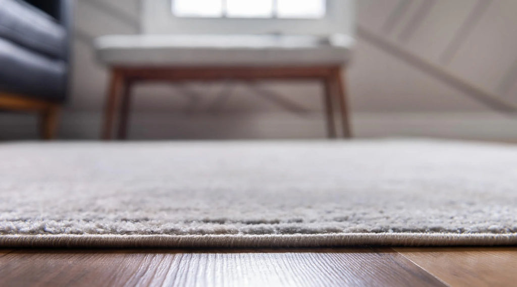Ivory Low-Pile Rug G7493