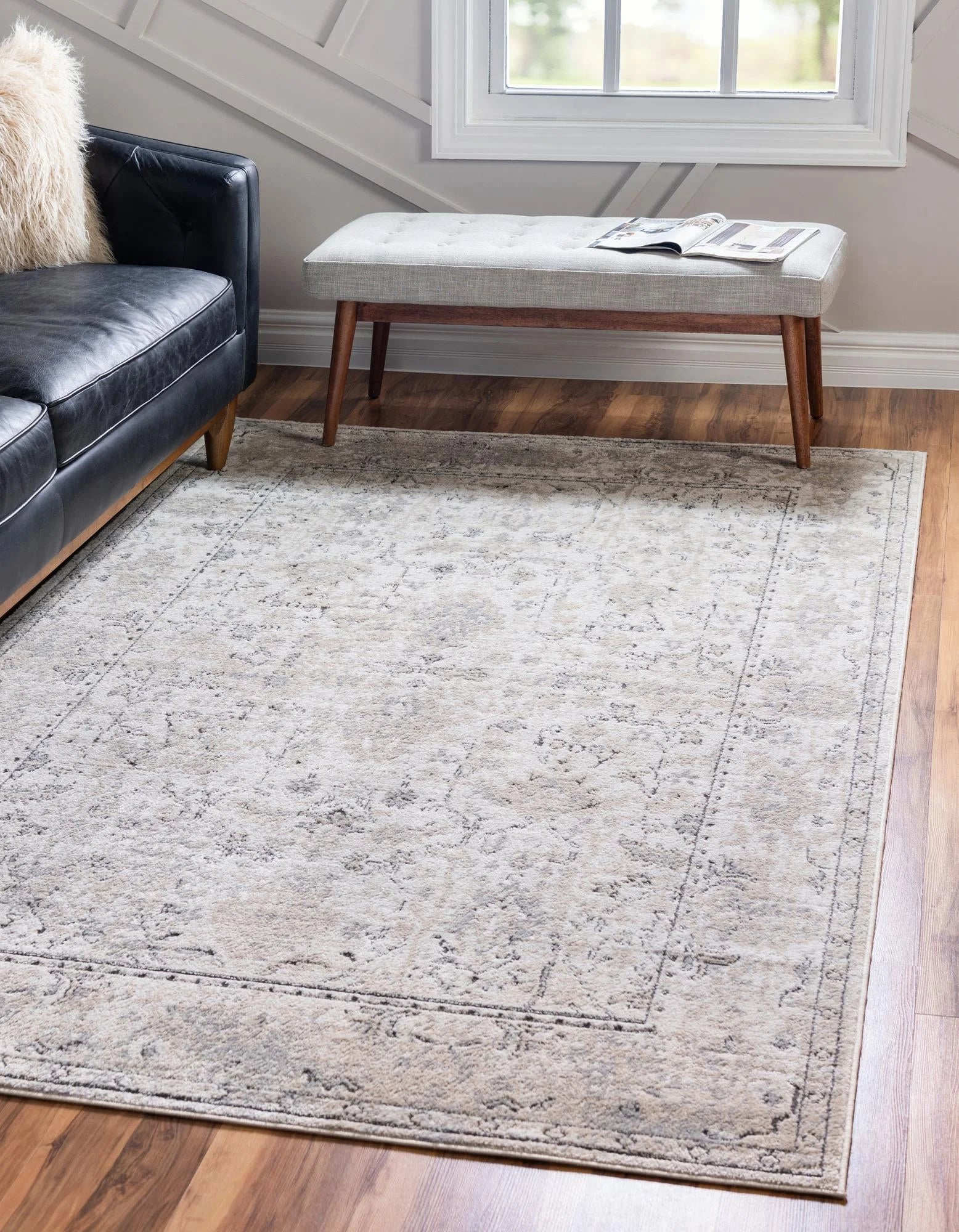 Ivory Low-Pile Rug G7493