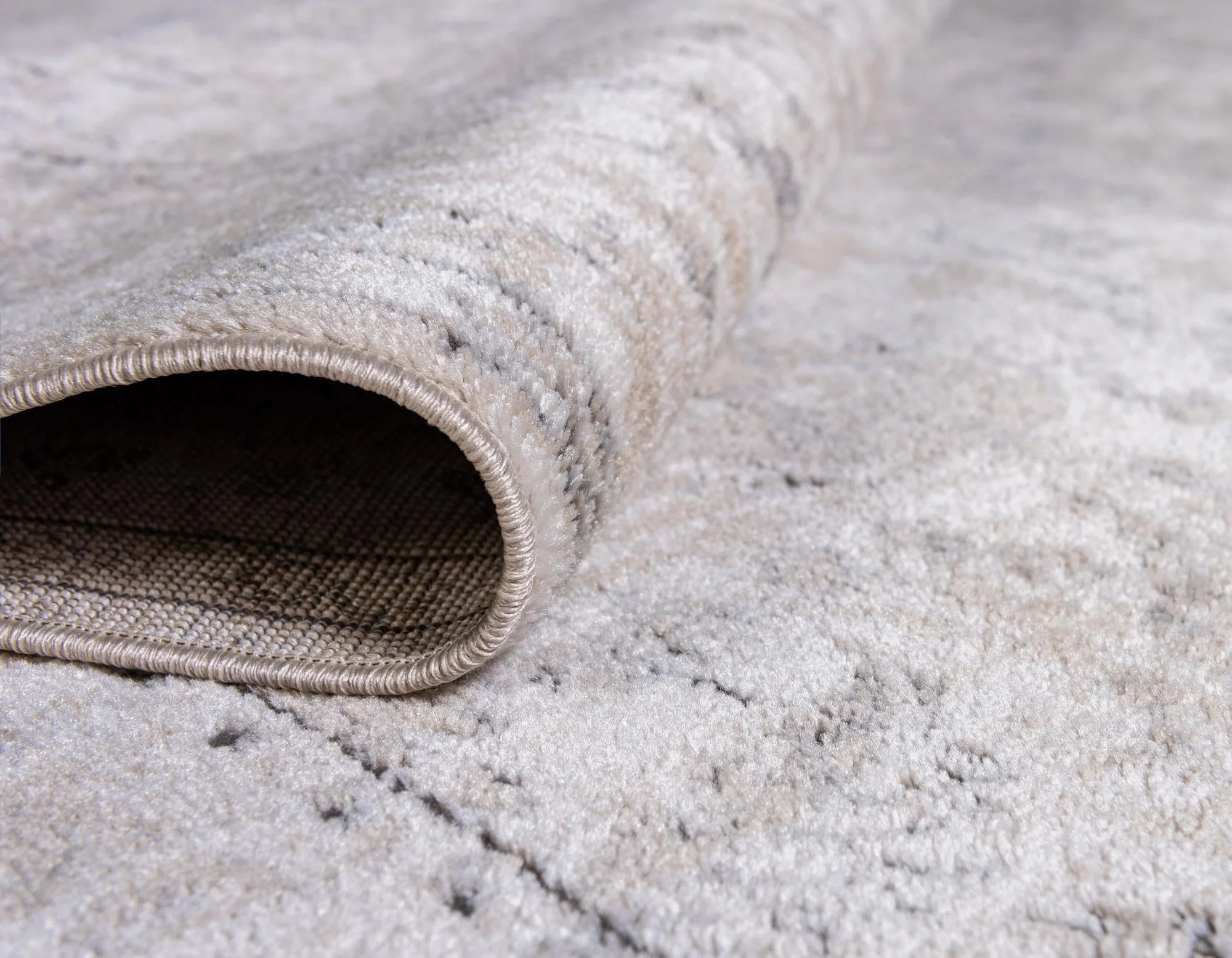 Ivory Low-Pile Rug G7493