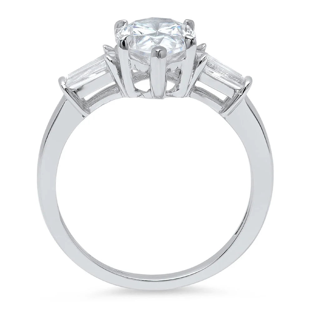 18K White Gold Three-Stone Engagement Ring U731