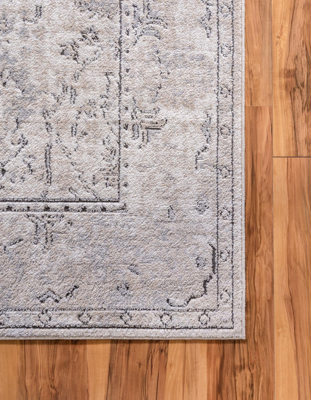 Ivory Low-Pile Rug G7493