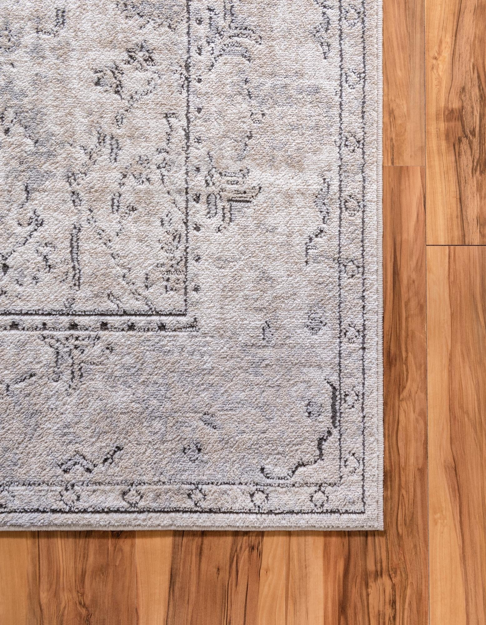 Ivory Low-Pile Rug G7493