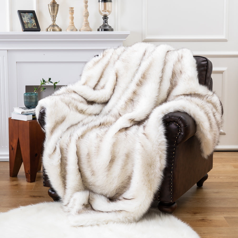 White Faux Fur Blanket 60"x80" Y9802